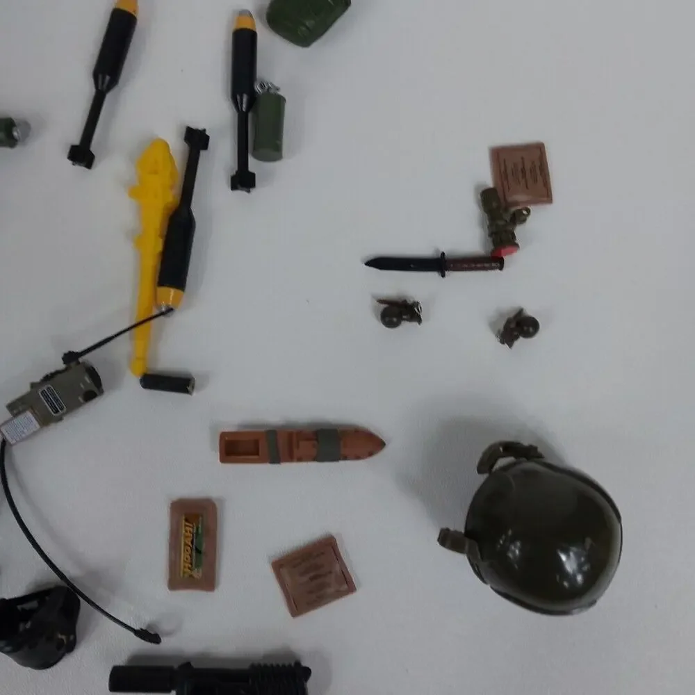 2003 Hasbro Pawtucket GI Joe 12” Talking Interactive Action Figure Accessories‎